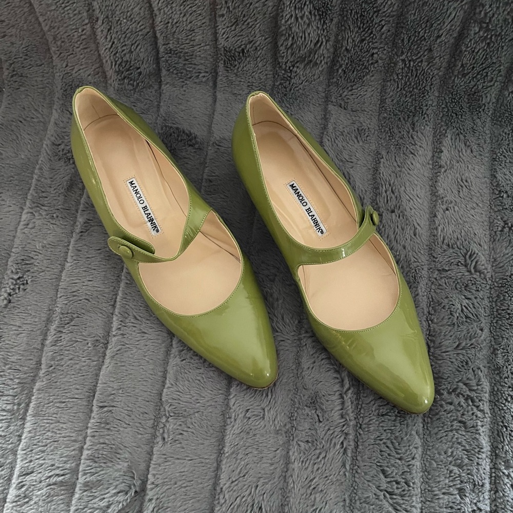 Manolo Blahnik Green Patent Kitten Heels